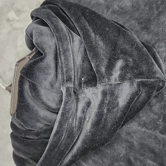 Black Velvet zip-up hoodie with Rhinestones. Size 2X Women's - Picture 8 of 9